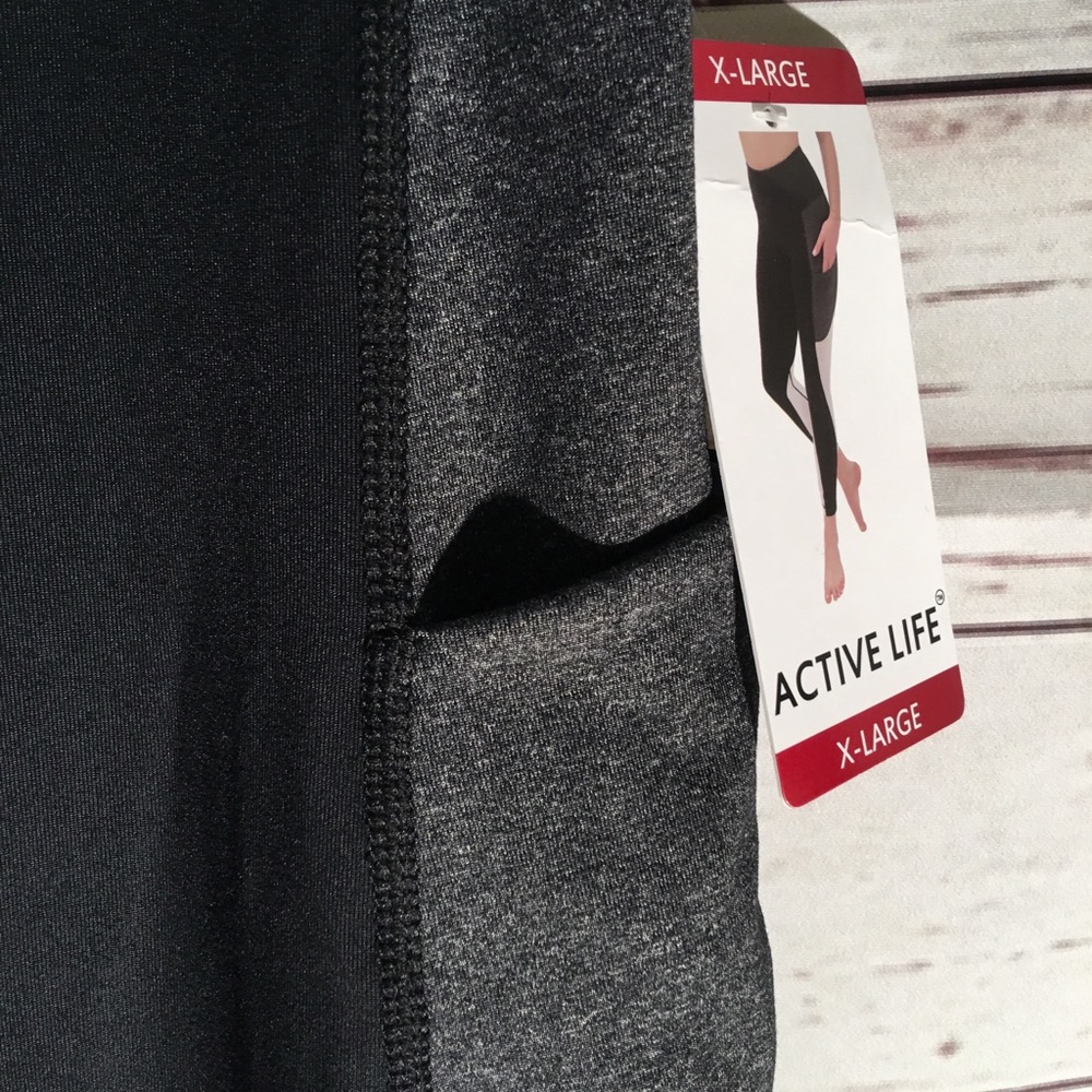 NEW Women's Active Life Leggings Capri Yoga Pants